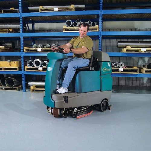 Warehouse Floor Cleaning By Scrubber Dryer