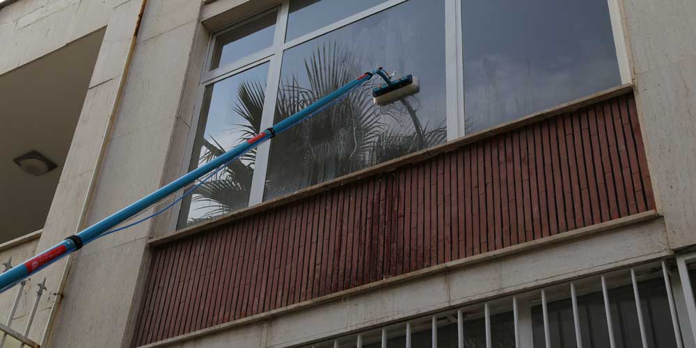 مکاربرد دستگاه نماشوی ایرانی در نظافت ساختمان