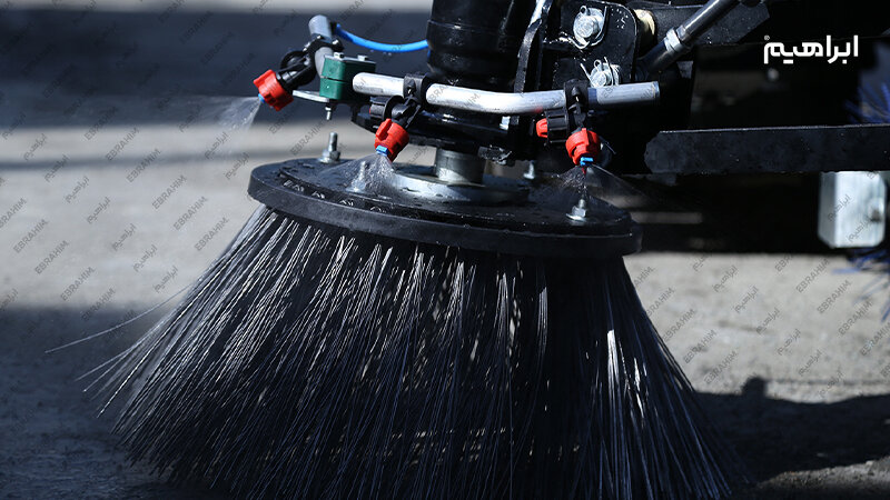 تجهیزات مکانیزه در نظافت شهری