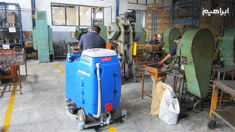 نظافت کارخانجات خودروسازی