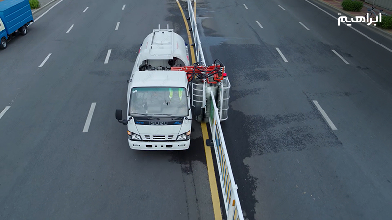 ماشین گاردریل شوی در نظافت خیابان و کوچه