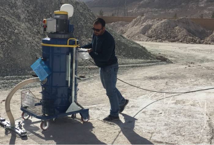 جاروبرقی صنعتی دارای نازل ثابت