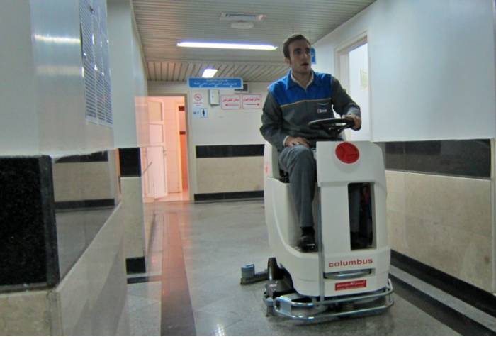 شستشوی بیمارستان با کفشوی آنتی باکتریال