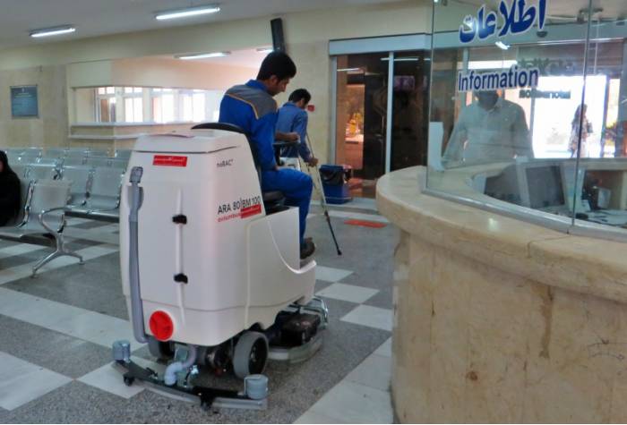 اسکرابر سرنشین دار بیمارستانی