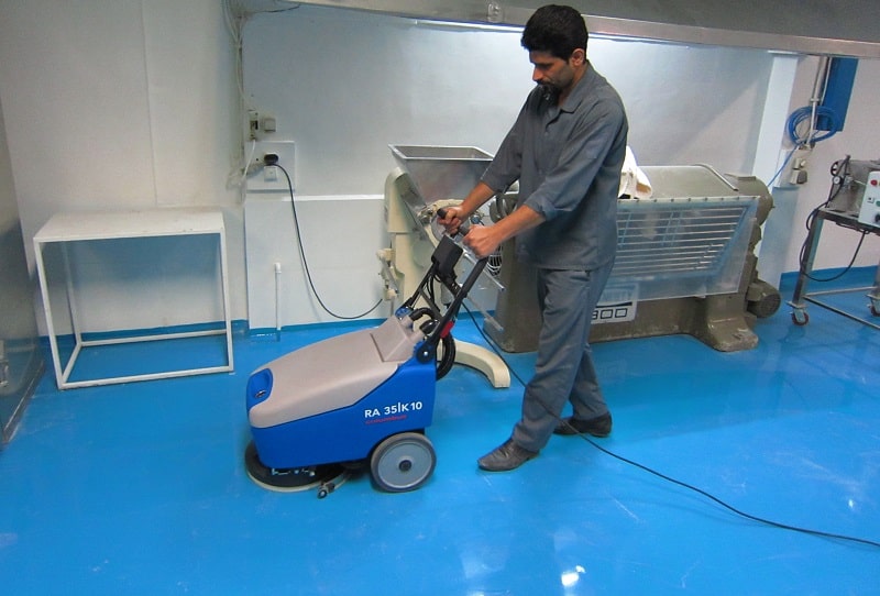 epoxy cleaning by 35b10 scrubber dryer