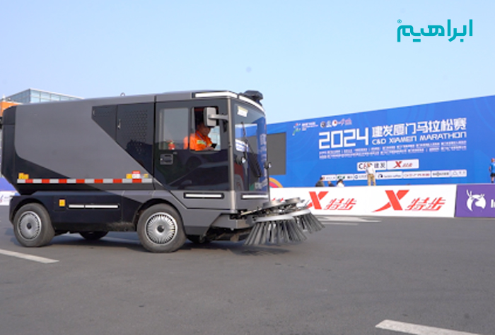 ربات نظافت شهری CRW1100