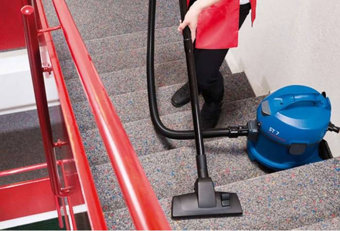 ST7 commercial vacuum cleaner